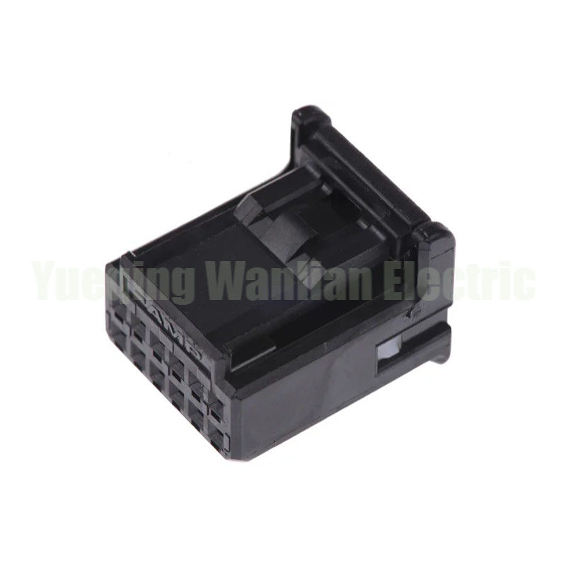 12 Pin 1379662-1 Conectores para automóviles Luces de lectura de automóviles Mapa de luz con terminales Serie 0.7