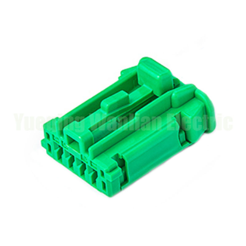4 Pin 98817-1045 0988171045 Conector de arneses de automóviles Partes de la vivienda de automóviles Placa de licencia de automóvil Puerta de luz de luz trasera