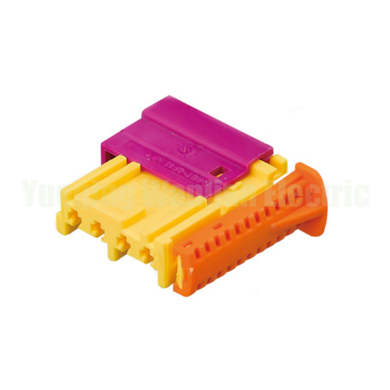 60203904 Conector de automóviles a prueba de agua de 4 pines de color amarillo / rosa
