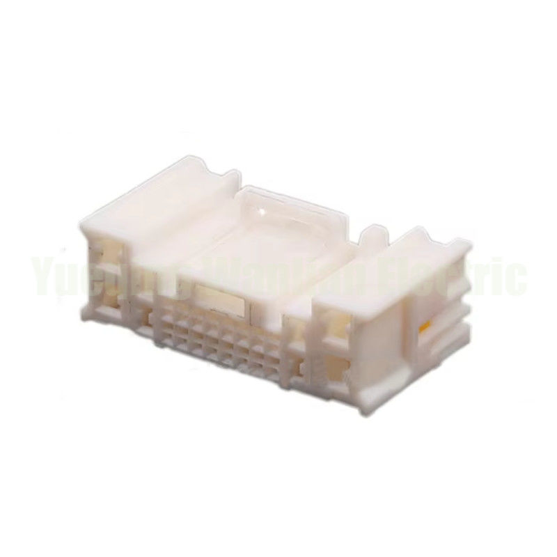 24 Pin MG655767 Conector para automóviles Conector eléctrico con conector de refuerzo de dirección de cable femenino