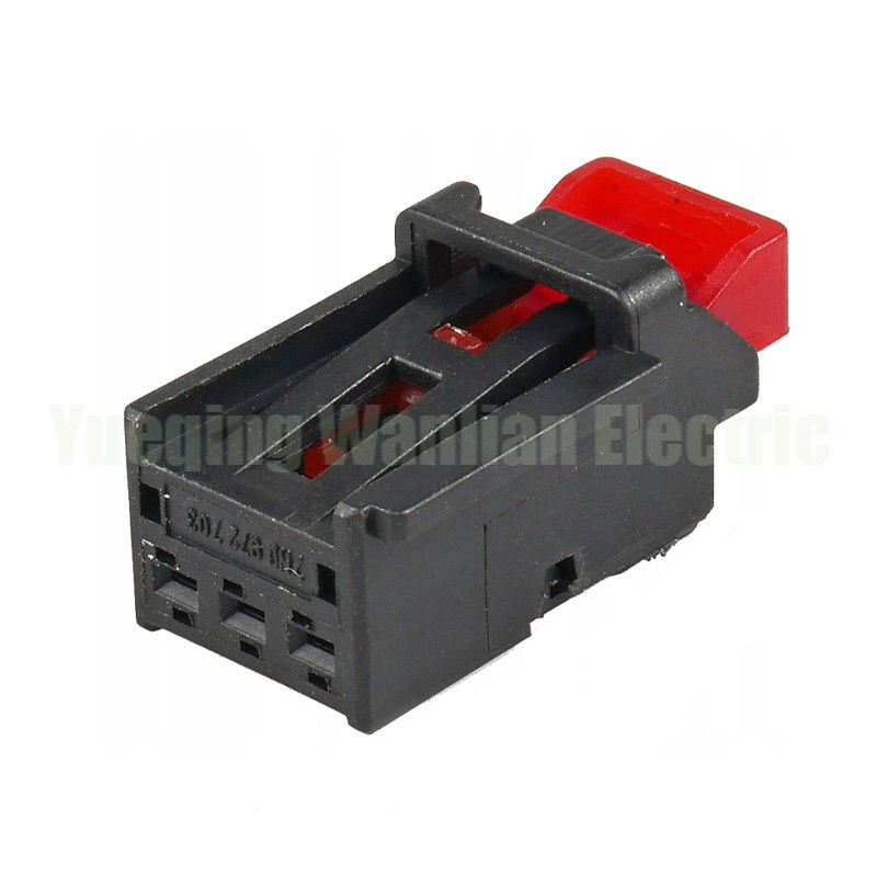 3 pin 7N0972703 Conector de silla de luz trasera de automóvil enchufe automático para lámpara trasera